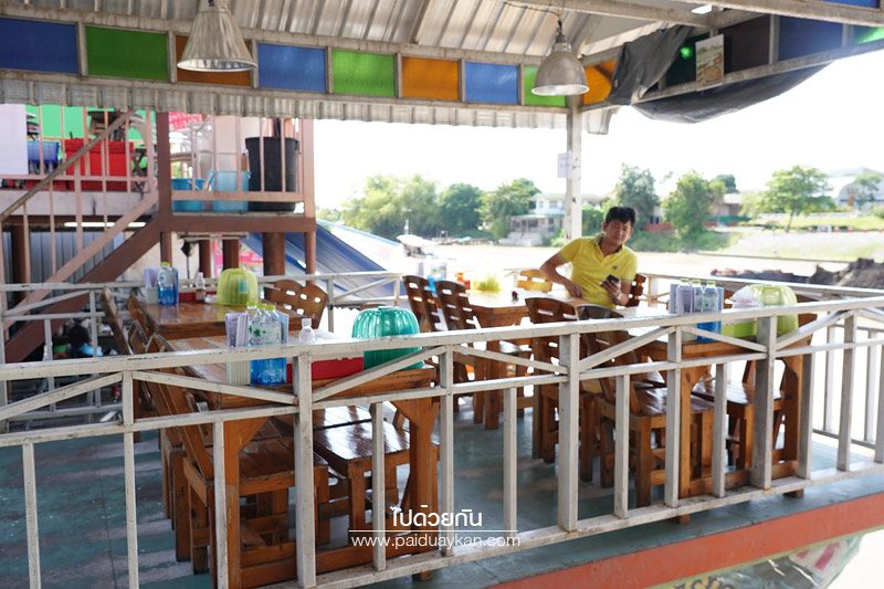 ก๋วยเตี๋ยวเรือห้อยขา อยุธยา 