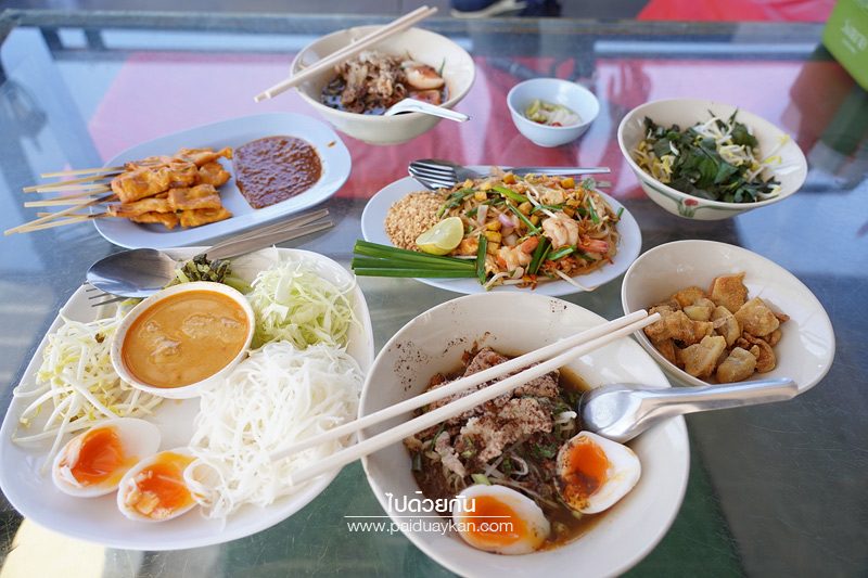 ก๋วยเตี๋ยวเรือห้อยขา อยุธยา