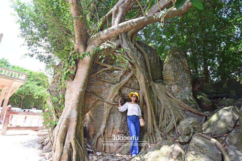 วัดเขาประตูชุมพล ชัยภูมิ