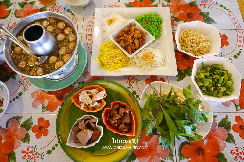 ก๋วยเตี๋ยวเรือเมืองพริบพรี