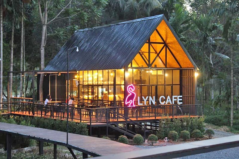LYN Cafe’ 1