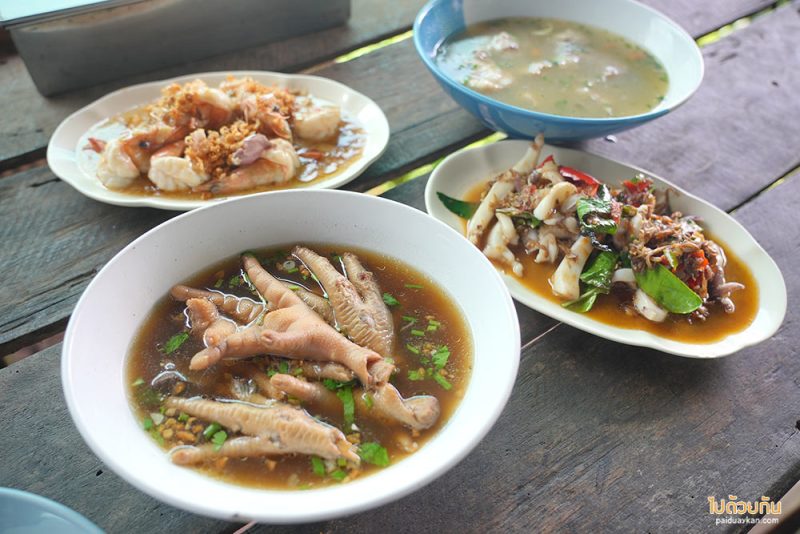 ก๋วยเตี๋ยวตีนไก่ 42