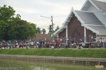 ตลาดรถไส