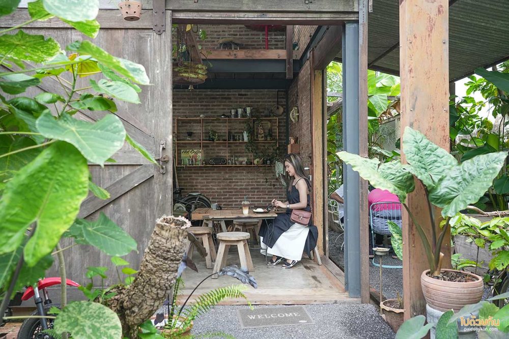 By ใบ House & Cafe